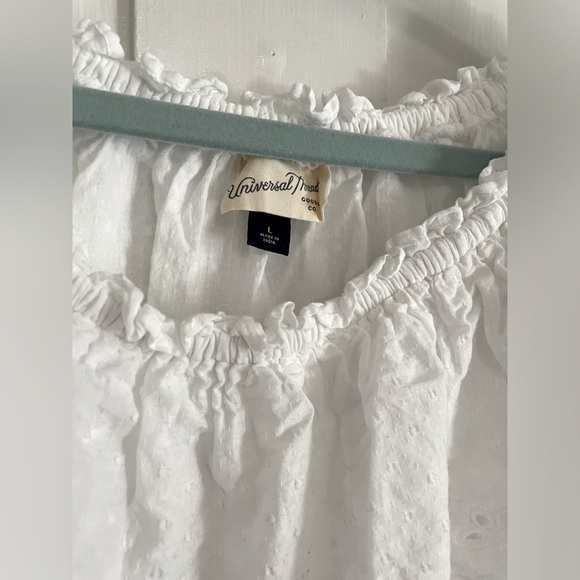 Universal Thread Ruffled Smocked Waist Blouse, White, Size Large, EUC! - Picture 4 of 4